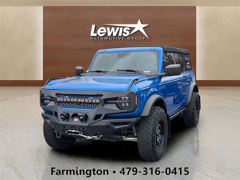 Used 2022 Ford Bronco Black Diamond image 1