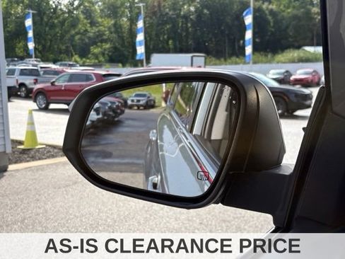 Used 2019 Toyota Highlander XLE AWD/4WD image 39
