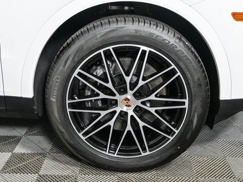 New 2025 Porsche Cayenne image 46