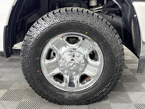 Used 2022 RAM 2500 Tradesman w/ Chrome Appearance Group image 30