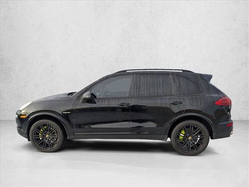 Used 2017 Porsche Cayenne S Platinum image 8