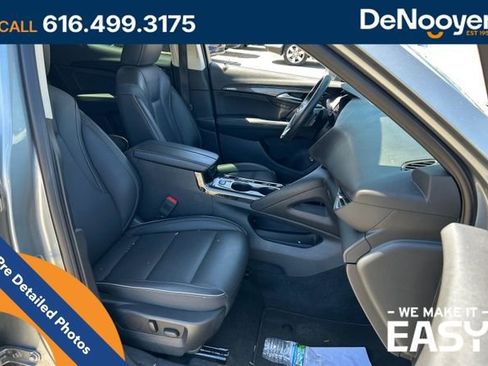 Used 2023 Buick Envision Essence AWD/4WD image 11