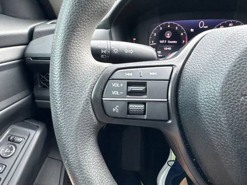 Used 2025 Honda Accord SE image 24
