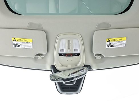 Used 2025 Volvo XC90 B6 Plus w/ Protection Package Premier AWD/4WD image 21