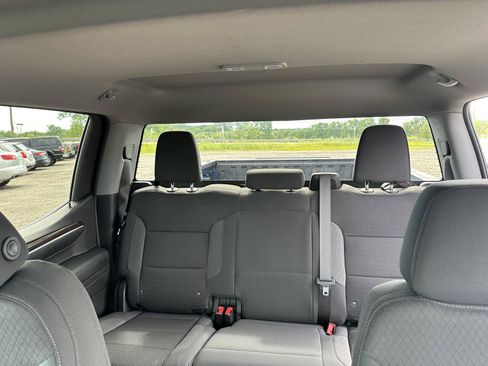 Used 2023 Chevrolet Silverado 1500 LT AWD/4WD image 16
