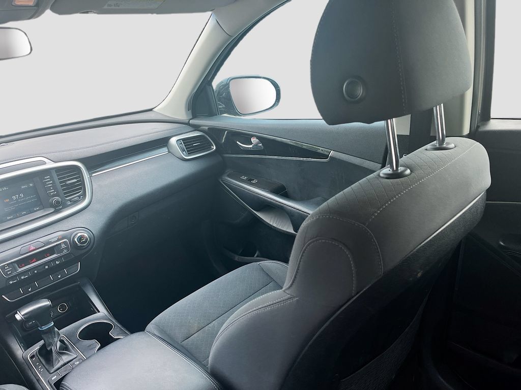 Used 2019 Kia Sorento S FWD image 22