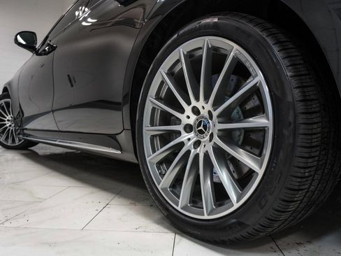 Used 2021 Mercedes-Benz S 580 4MATIC Sedan w/ AMG Line image 37