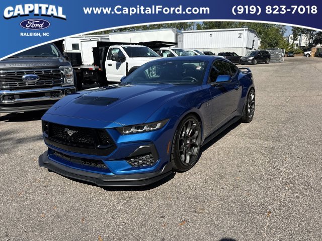 Used 2024 Ford Mustang GT Premium RWD image 4