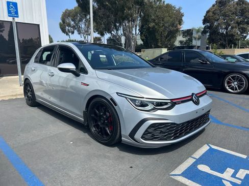 Used 2022 Volkswagen GTI SE FWD image 2
