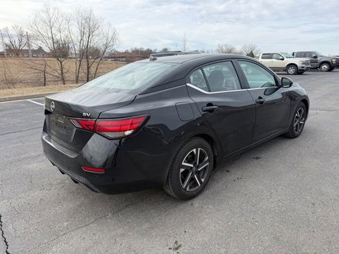 Used 2024 Nissan Sentra SV image 7