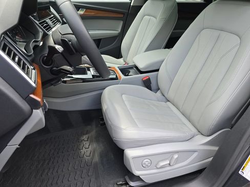 Certified 2023 Audi Q5 2.0T Premium w/ Convenience Package AWD/4WD image 25