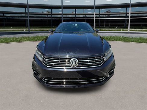 Used 2018 Volkswagen Passat 3.6 image 1