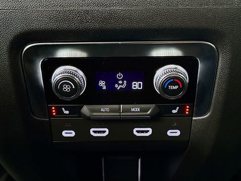 Used 2023 GMC Yukon Denali image 27