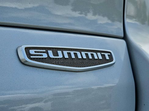 Used 2022 Jeep Grand Cherokee Summit AWD/4WD image 33