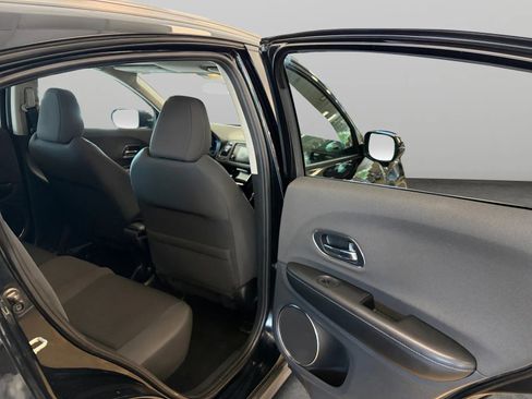 Used 2021 Honda HR-V EX image 17