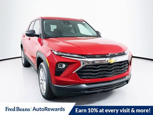 New 2026 Chevrolet TrailBlazer LS w/ LS Convenience Package AWD/4WD image 1