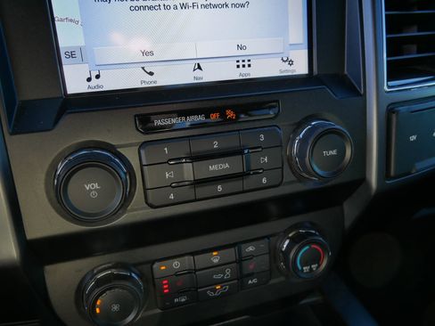 Used 2019 Ford F150 XLT w/ Equipment Group 302A Luxury image 30