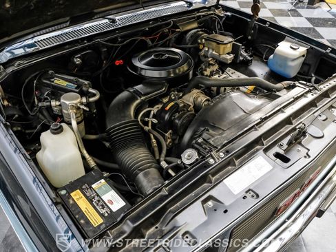 Used 1990 GMC Suburban 4WD image 38