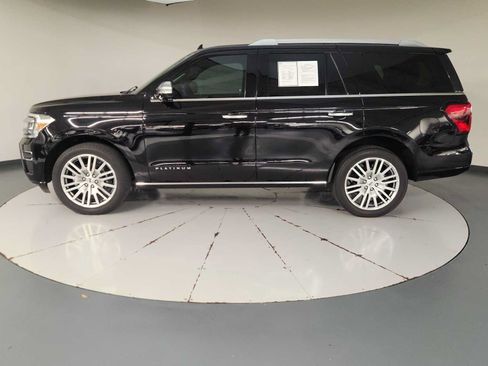 Used 2023 Ford Expedition Platinum RWD image 5