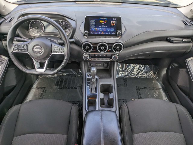 Used 2024 Nissan Sentra SV FWD image 14