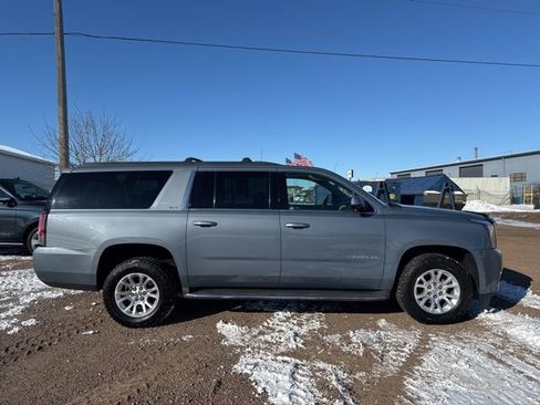 Used 2016 GMC Yukon XL SLT w/ Open Road Package image 8