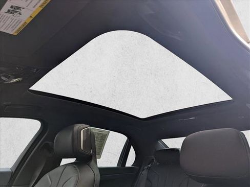 Used 2023 BMW i7 xDrive60 image 16