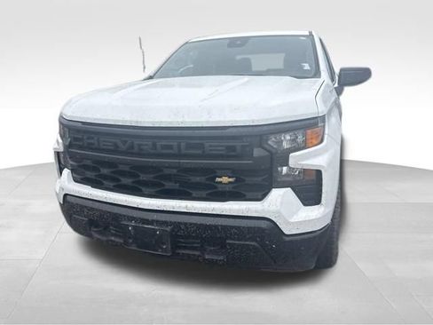 Used 2022 Chevrolet Silverado 1500 W/T w/ WT Value Package AWD/4WD image 3