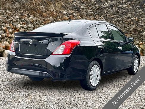 Used 2019 Nissan Versa SV FWD image 2
