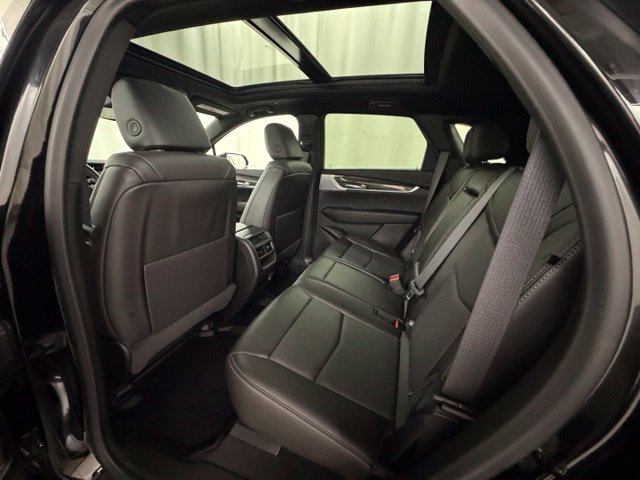 Used 2025 Cadillac XT5 Sportv w/ LPO, Floor Liner Package AWD/4WD image 17
