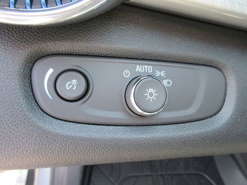 New 2026 Chevrolet Trax LT image 22