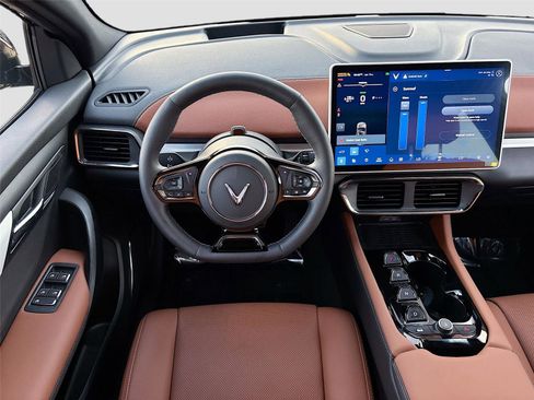 New 2025 VinFast VF 8 Plus image 22