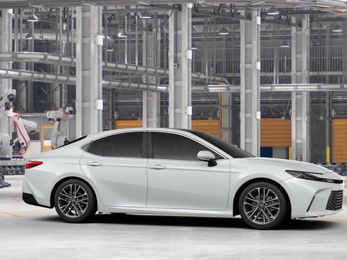 New 2026 Toyota Camry XLE AWD/4WD image 13