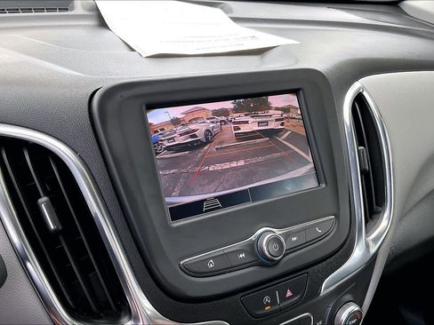 Used 2023 Chevrolet Equinox LS w/ LS Convenience Package FWD image 21