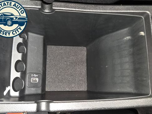 Used 2021 Jeep Cherokee Latitude Plus w/ Sun & Sound Group AWD/4WD image 23