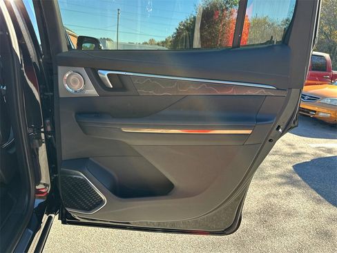 New 2026 Buick Enclave Avenir w/ Super Cruise Package image 17