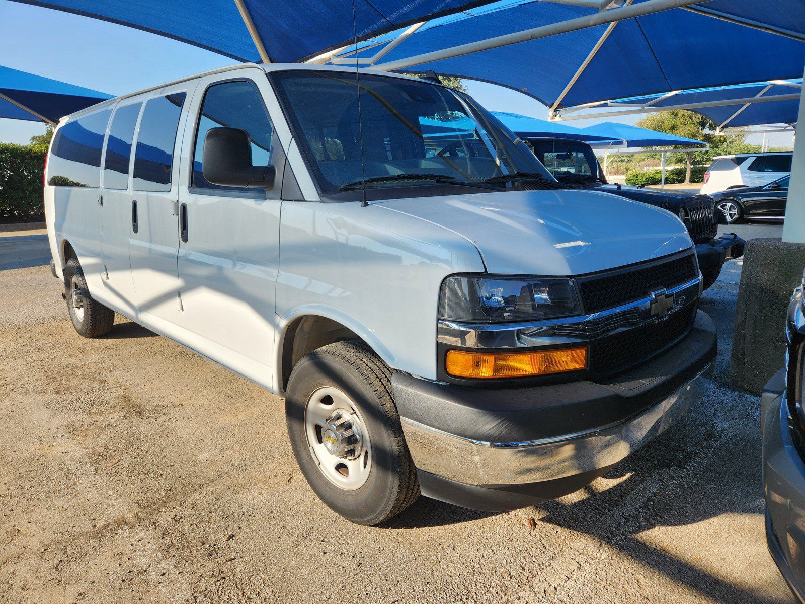 Used 2025 Chevrolet Express 3500 LT w/ LT Preferred Equipment Group RWD image 1