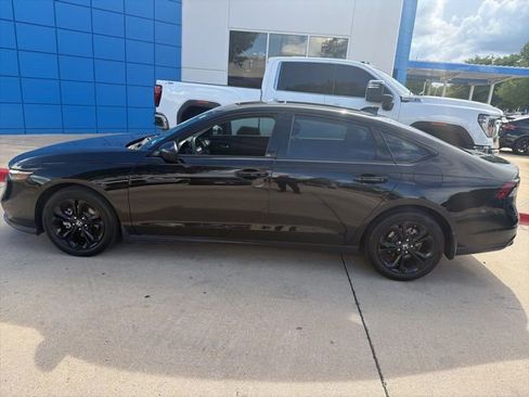 Used 2025 Honda Accord SE image 8