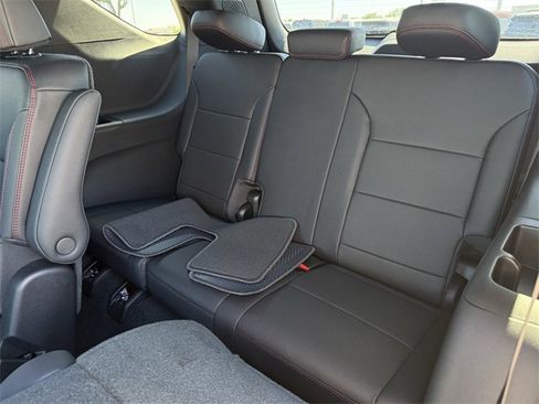 New 2026 Chevrolet Traverse RS image 27