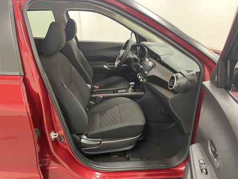 Used 2023 Nissan Kicks SV image 10