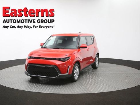 Used 2025 Kia Soul LX w/ LX Technology Package FWD image 54