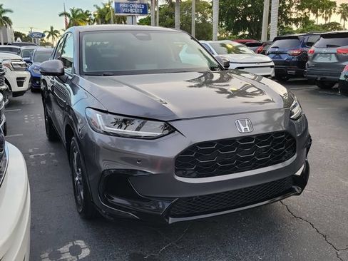 Used 2023 Honda HR-V EX-L image 2