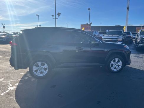 Used 2019 Toyota RAV4 XLE image 7