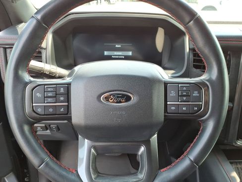 Used 2023 Ford Expedition Limited AWD/4WD image 18