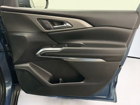 Used 2024 Chevrolet Traverse LS AWD/4WD image 35