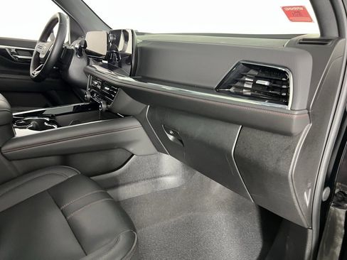 Used 2025 Chevrolet Suburban RST w/ Sun And Tow Package image 33