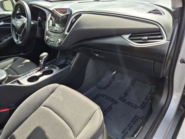 Used 2025 Chevrolet Malibu RS FWD image 20