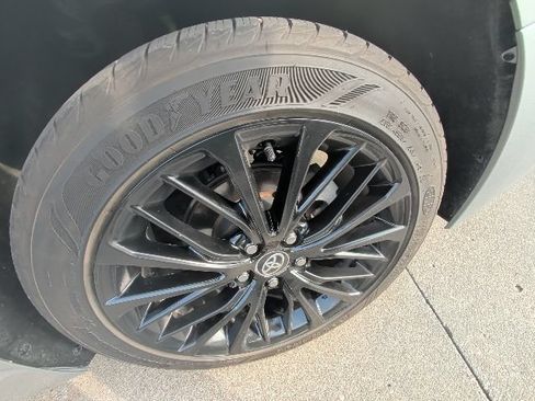 Used 2020 Toyota Camry SE w/ Protection Package (Q2) FWD image 16
