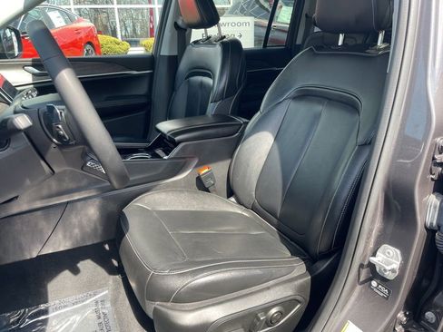 Used 2023 Jeep Grand Cherokee Limited AWD/4WD image 17