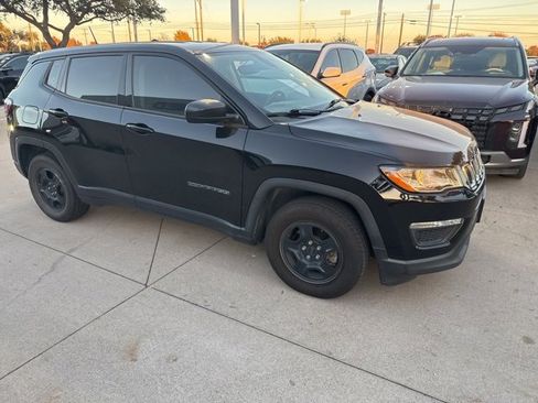Used 2019 Jeep Compass Sport w/ Cold Weather Group image 2