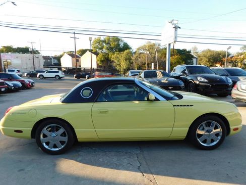 Used 2002 Ford Thunderbird image 8